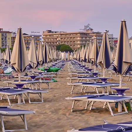 Appartamento Enjoy Our Colorful Flat With Sea View - Beahost Bibione