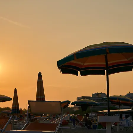 Apartment Enjoy Our Colourful Flat With Side Sea View Bibione