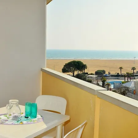 Enjoy Our Colorful Flat With Sea View - Beahost Apartamento
